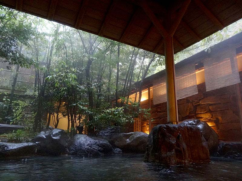 Onsen au Japon - Crédit photo : 663highland (Wikimedia Commons)