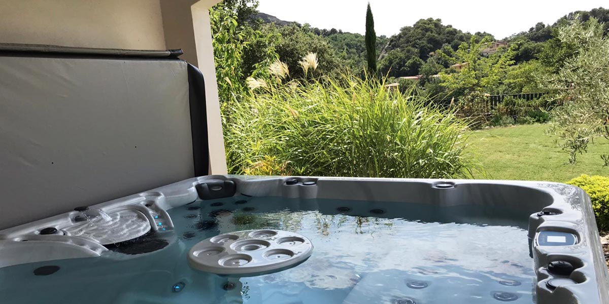 Un jacuzzi à entrechaux