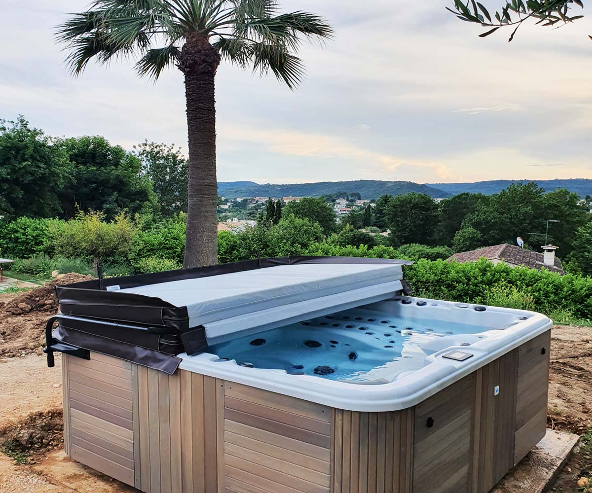 Un jacuzzi à Saint-Paul de Vence