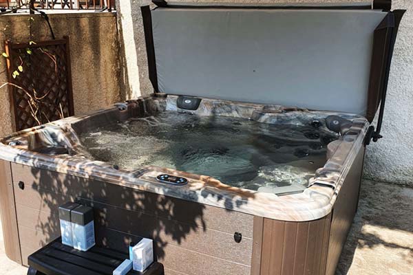 Votre jacuzzi à Saint-Julien les Martigues